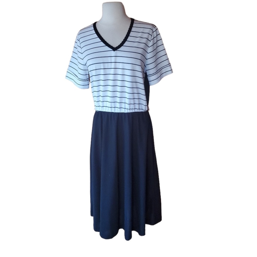 1980s Carib Black & White Polyester Dress‎